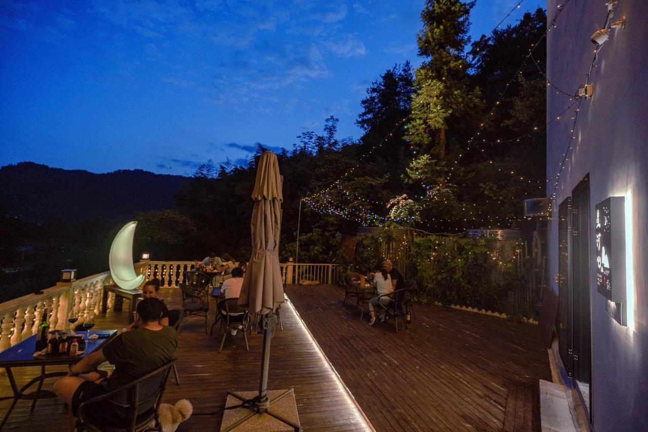 Whispering Mountains Boutique Hotel Zhangjiajie Eksteriør billede