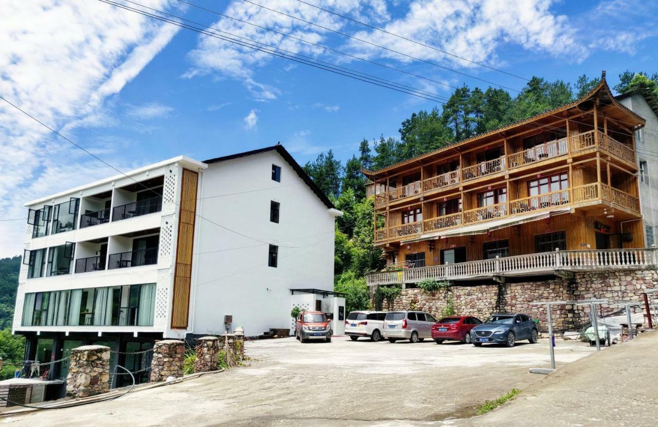 Whispering Mountains Boutique Hotel Zhangjiajie Eksteriør billede